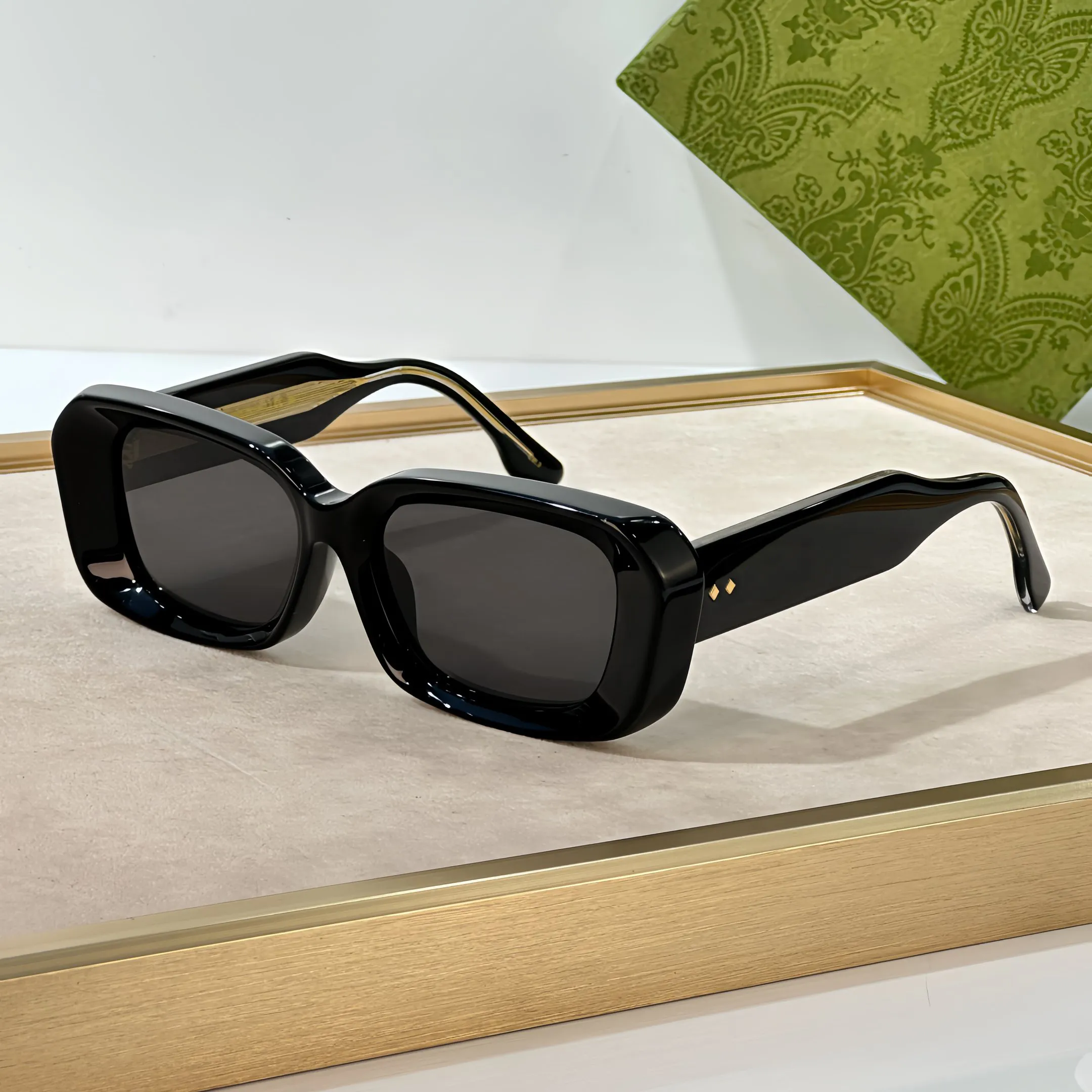 Square Acetate Full Frame Sunglasses for Men and Women with 