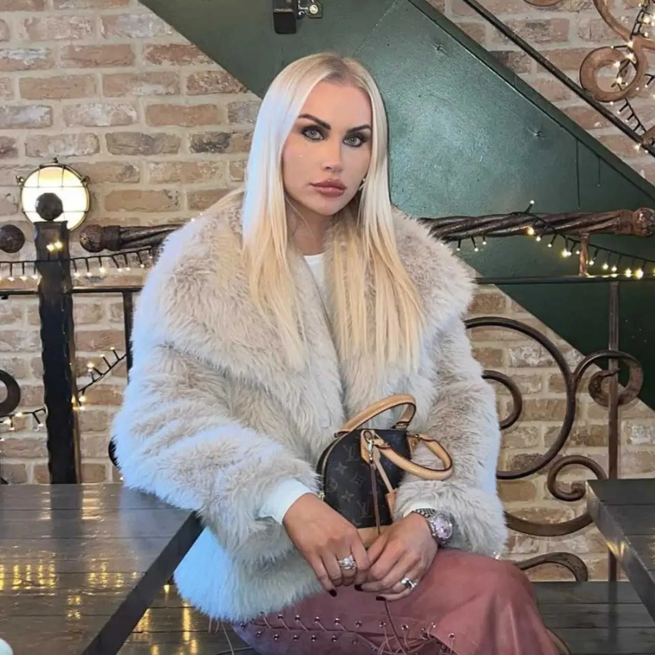 DHgate.com:Womens Faux Fur Coat, Mongolian Sheepskin Fur