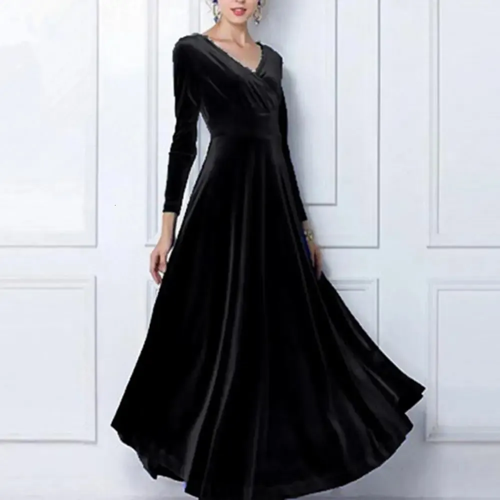 Women Floor-Length Brocade Dress with Short Sleeves and Zipper Closure from Dhgate Basic & Casual Dresses - price 37.1 Women Floor-Length Brocade Dress with Short Sleeves and Zipper Closure from Dhgate Basic & Casual Dresses - price 37.1