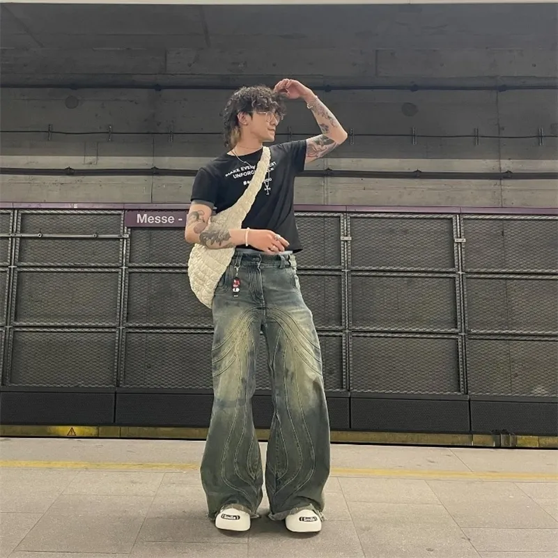 Aesthetic Baggy Jeans With Shirt Y2K Baggy Jeans: Retro Hip Hop