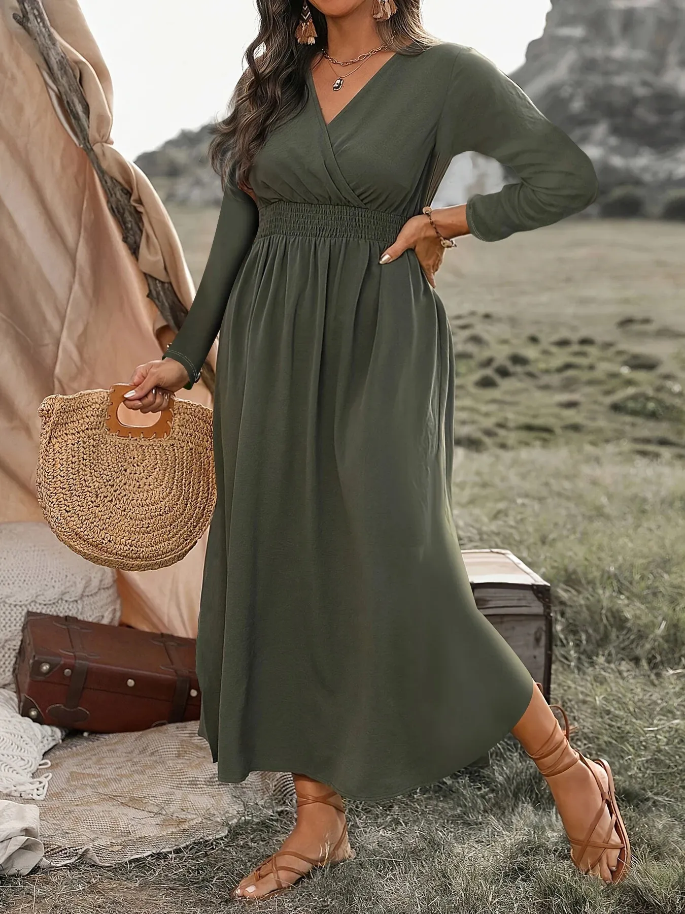 Plus Size V-Neck Tunic Long Sleeve Maxi Dress with Long Sleeves for Autumn Fashion - Europe & United States (2024)