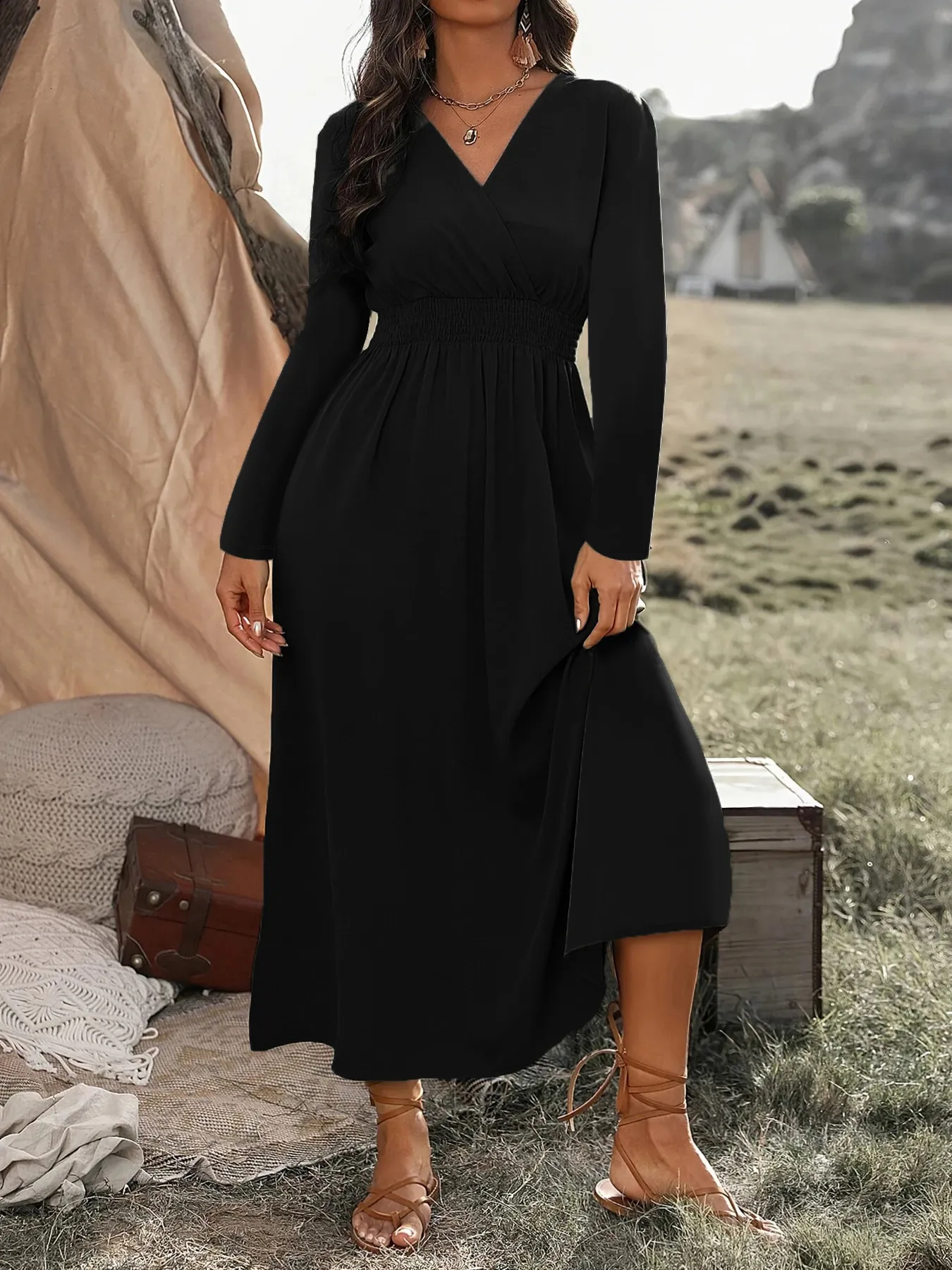 Plus Size Floor-Length Knit Tunic Dress with V-Neck and Short Sleeves for Autumn Plus Size Floor-Length Knit Tunic Dress with V-Neck and Short Sleeves for Autumn