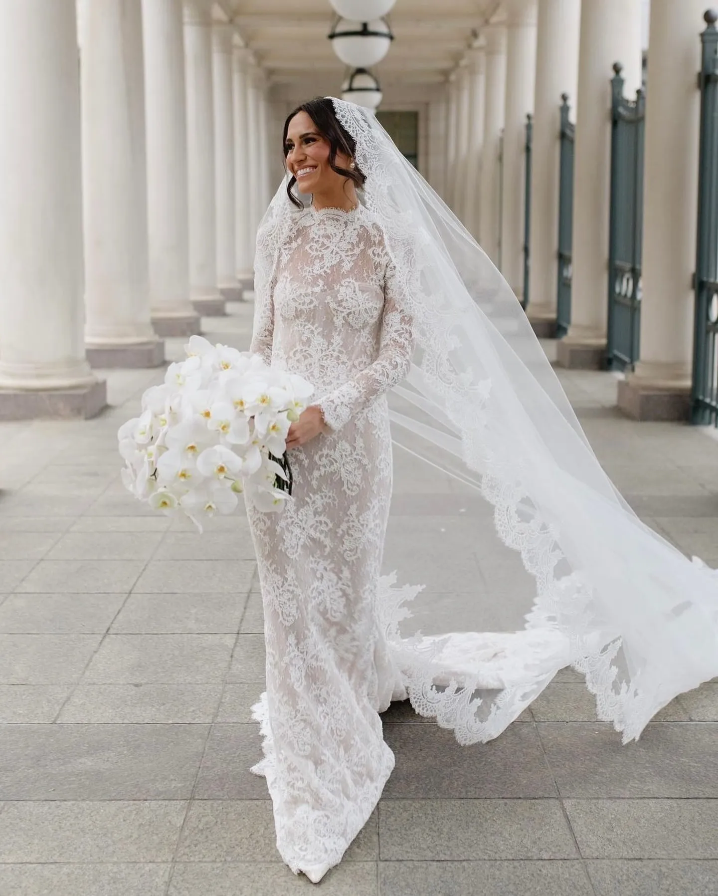 Elegant White Lace Veil With Gorgeous White Lace Glove Set NWT Lady Violet Lace Gloves White | Princess Polly main image 4