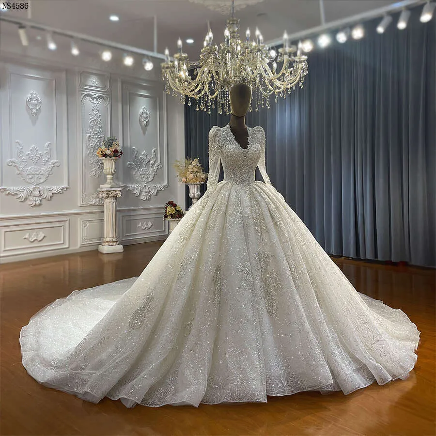 Elegant Bridal Gown: Classic Wedding Dress With Delicate Lace
