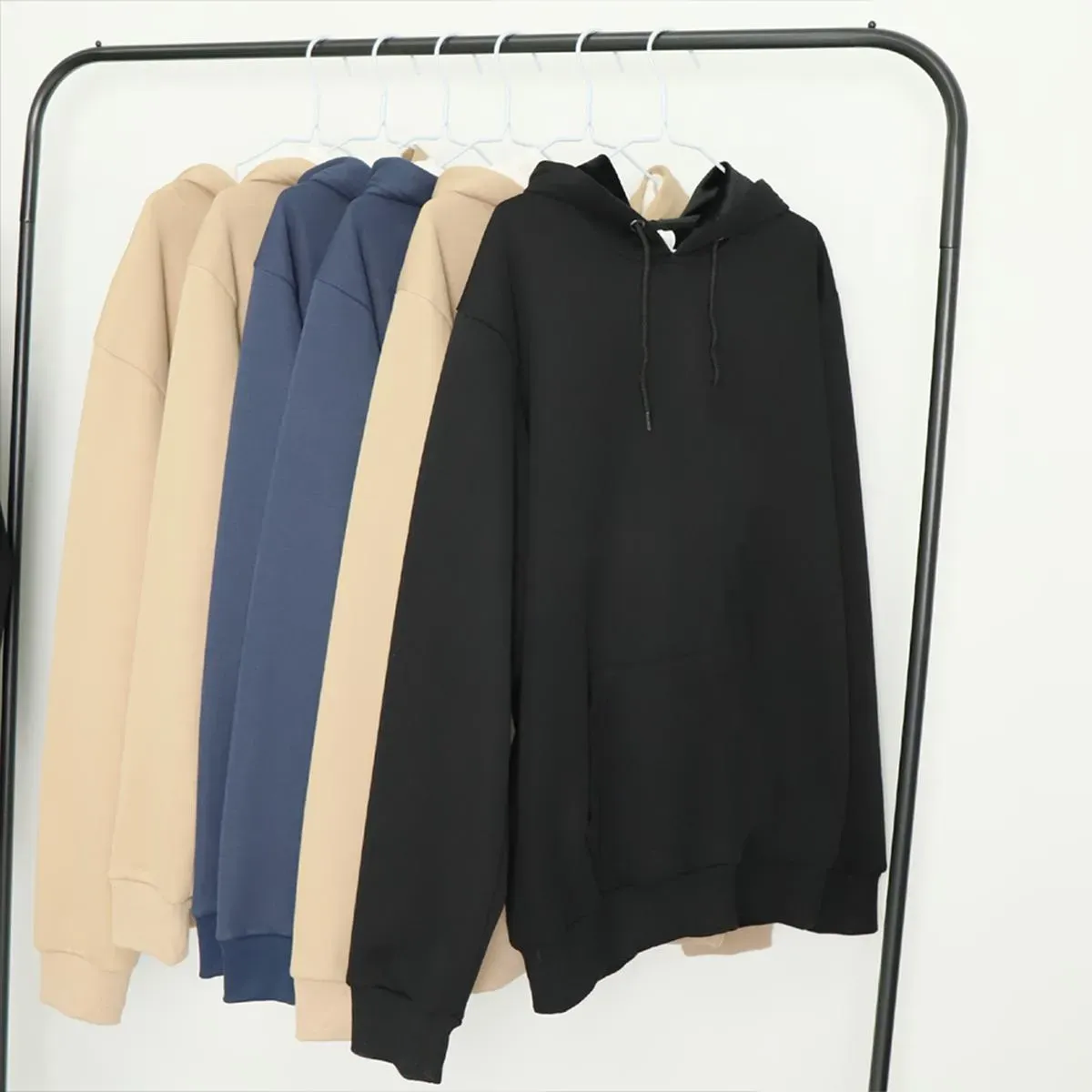 再値下げ新品未使用DICHHENDERSON doublezipcardigan GUESS Zakaria Debossed Logo Double-Zip Crossbody Size: 9.5