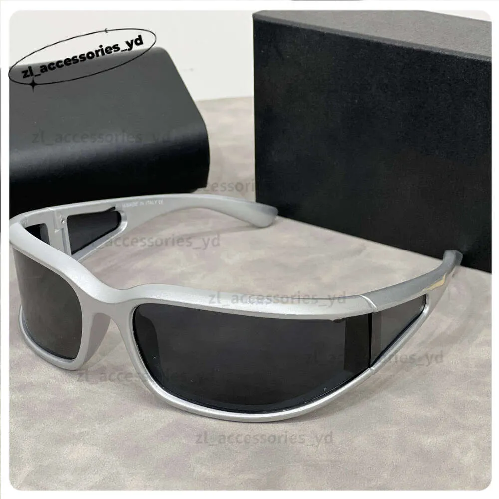 Paris Sunglasses - Luxury Designer Eyewear, Classic Retro  display picture 3