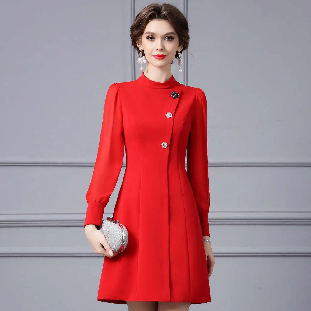 Red Slimming A-Level wool dress with High Neck and Long Sleeves - Slimmed for Women's Tempered Style - Autumn/Winter 2024 Collection