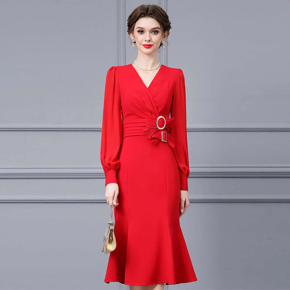 Autumn Red Fish Tail Lace Red occasion dress - Slim Fit, Elegant & Socialite, Self-Cultivating