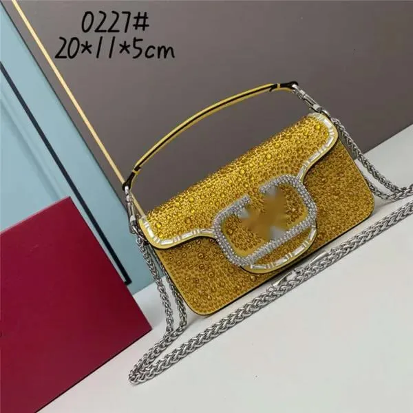 DHgate.com:Shiny Brass Crystal Mini Chain Handbag - Designer