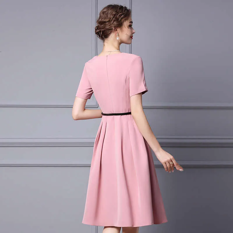 dresses to suit short pear shaped The Complete Dress Guide for Pear Shaped Body: Must-Haves and What to Avoid