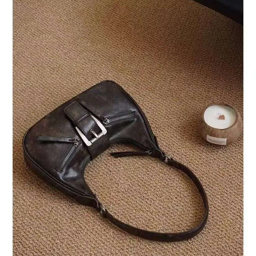 バッグ Vintage leather half moon hand bag Amazon.com: Half Moon Crossbody Bags for Women Crescent