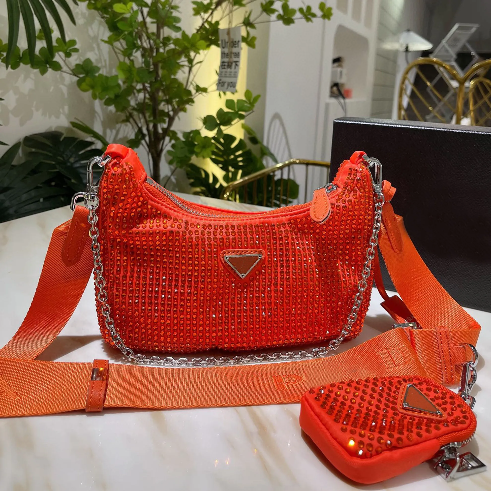 Shoulder Bags Luxurys Designer Shoulder Bags Women Crystal Diamante Handbags Metallic Beads Glitter Diamonds Lady Axillary bag Crossbody ladies wallet