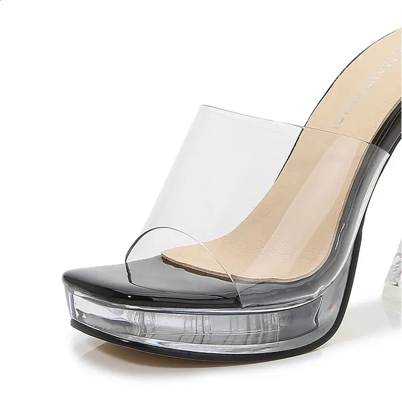 Fashion Silver Crystal Pvc Transparent Platform Sandals For Women_voghion.com