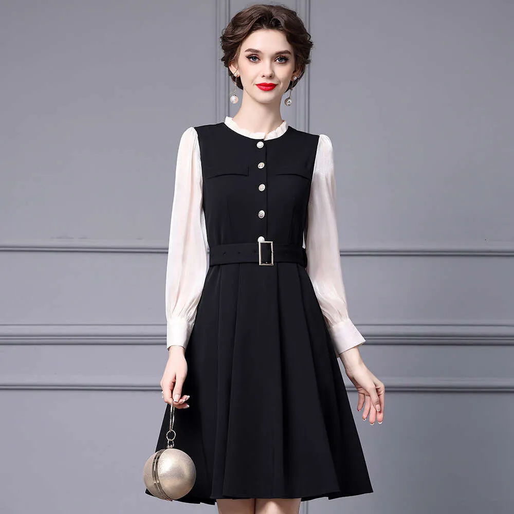Contrasting Edges Black Long-Sleeve Dress Contrasting Edges Black Long-Sleeve Dress