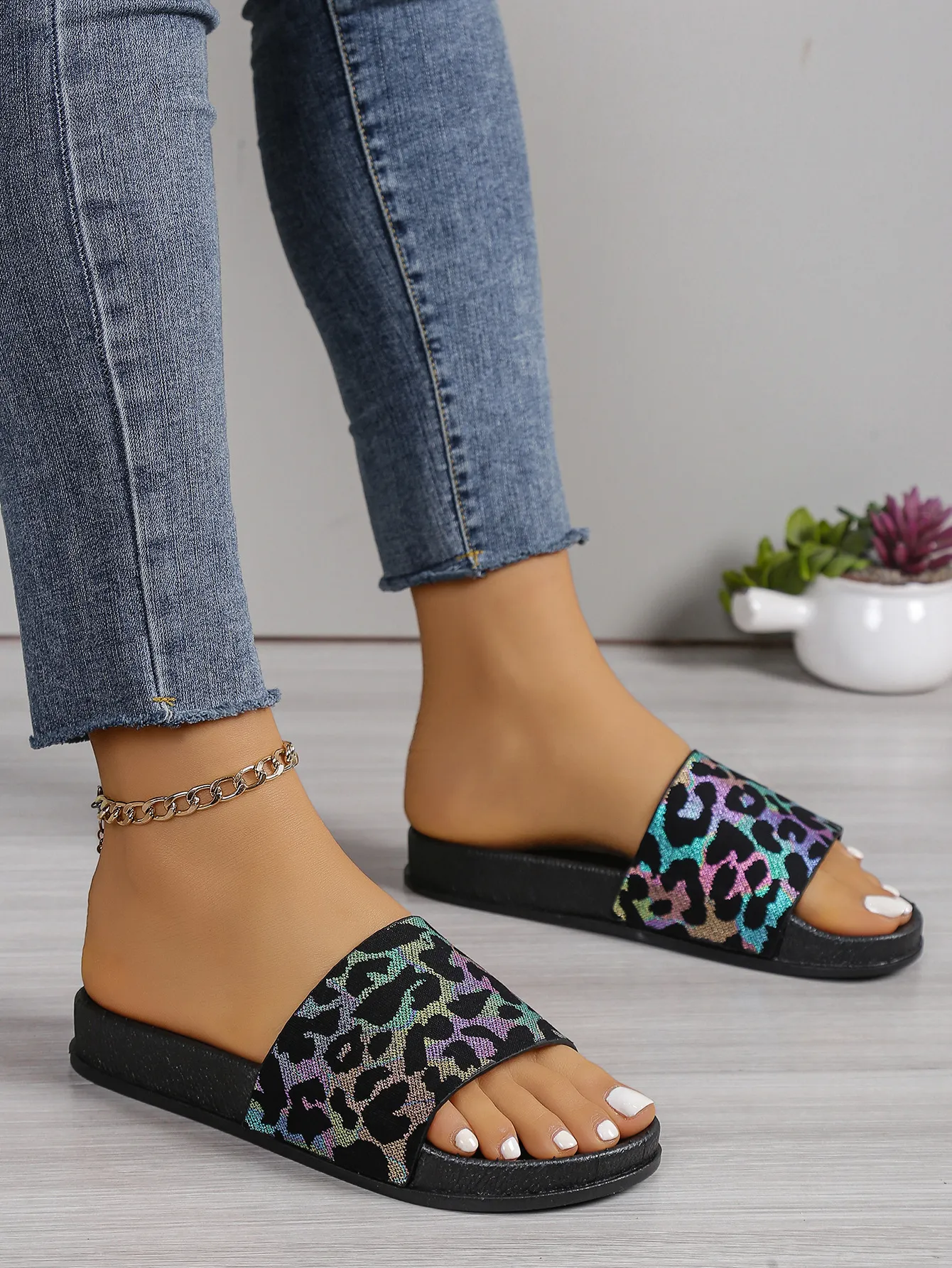 Ciabatte da spiaggia aperte in punta da donna con plateau, taglie forti 36-43, spedizione gratuita._voghion.com