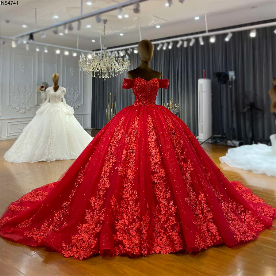 Cinderella Divine CM331: Enchanting Lace and Beadwork Gown for Unforgettable Moments