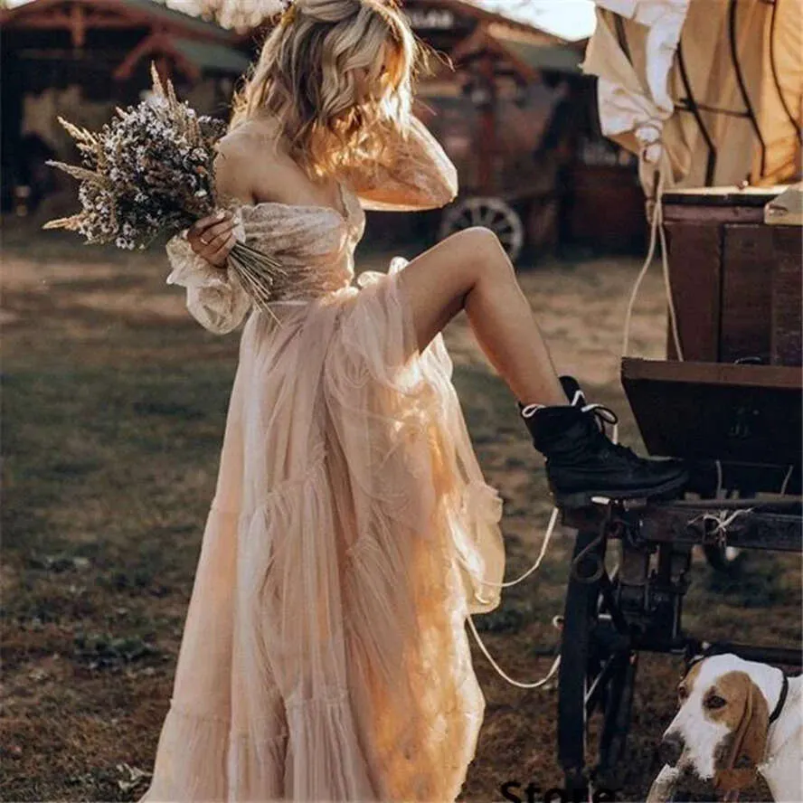 Rustic Champagne Lace Chiffon Cowgirl romantic bohemian wedding dresses with V-Neck and Long Sleeves - A-Line Hippie Vestidos de Novia B0317