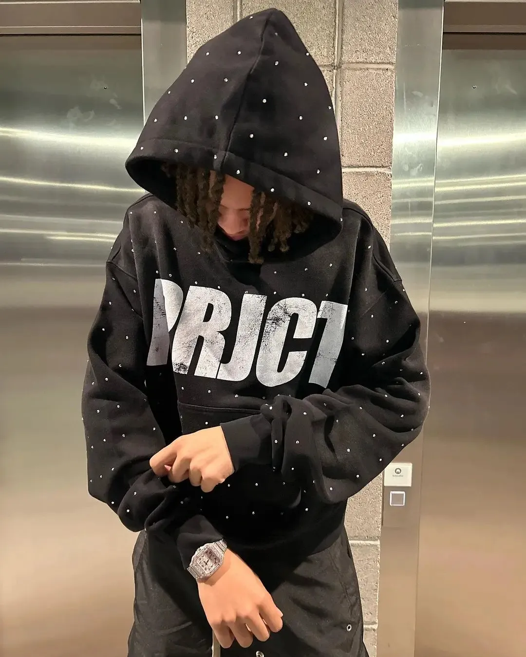 DHgate.com:Y2K Gothic Rhinestone Hoodie - Streetwear Fashion