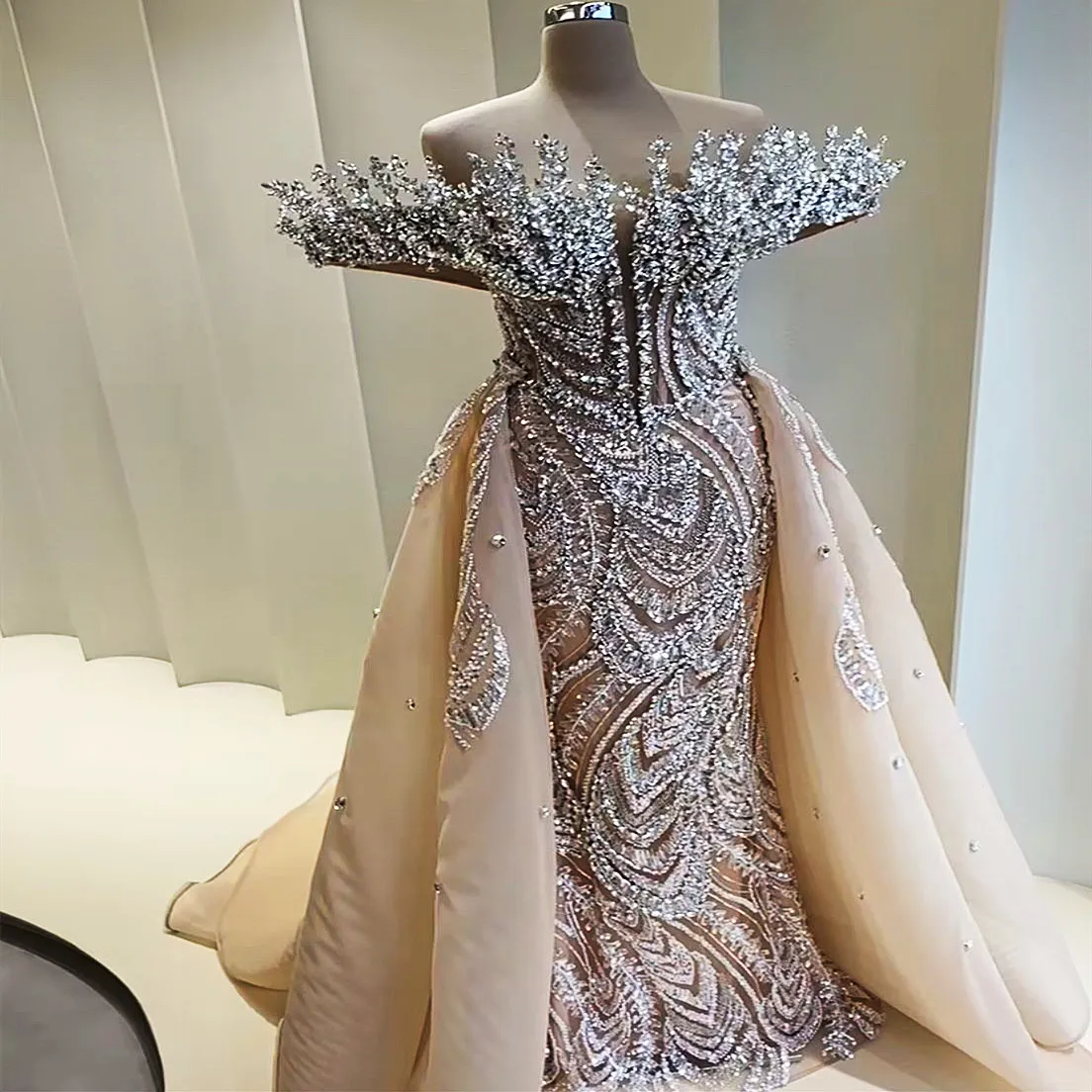 Champagne Mermaid sparkly Mermaid prom dress with Rhinestones and Detachable Train - Aso Ebi 2024 Evening Formal Party Gown for Special Occasions (