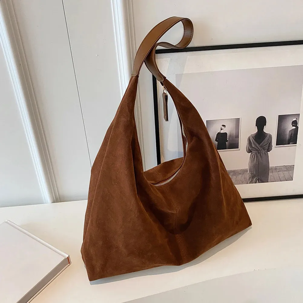 【関税&送料込】Tod'S Suede Shoulder Bag Tod's Suede Tote Shoulder Bag women - Glamood Outlet