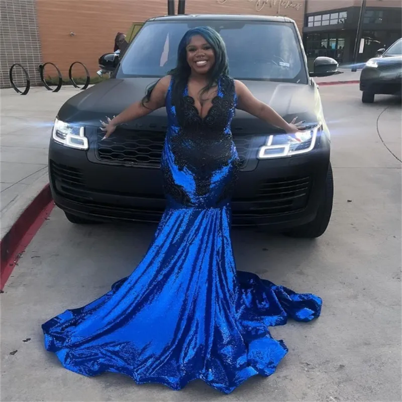 Shine Blue And Black Prom Dresses With Diamond... From Cohodress, $177.79 |  DHgate.Com