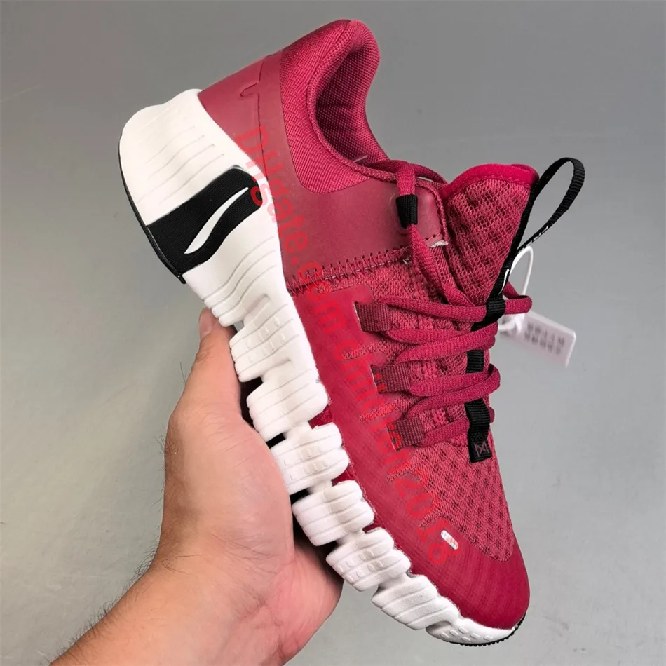 Metcon 4.5 Marathon Brooks Running Shoes Women Unisex Trainers In Iron Grey Desert Sand University Gold Triple Black And Leopard Colors Outdoor Sneakers In Sizes 36 45 From Children2018 18.66 DHgate.C...
