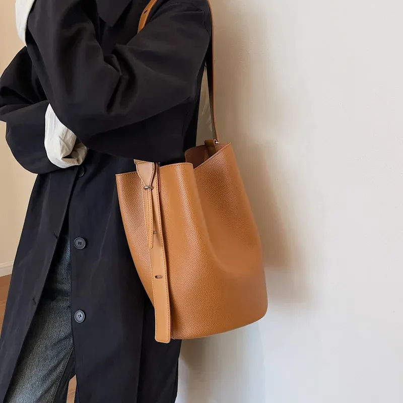 Bolso Para Axilas De Mujer De Piel Suave Bolso Plisado Nube Para Mujer Adepaton Bst3005133 1 Bolso Para Axilas De Mujer De Piel Suave Bolso Plisado Nube Para Mujer Adepaton Bst3005133 1