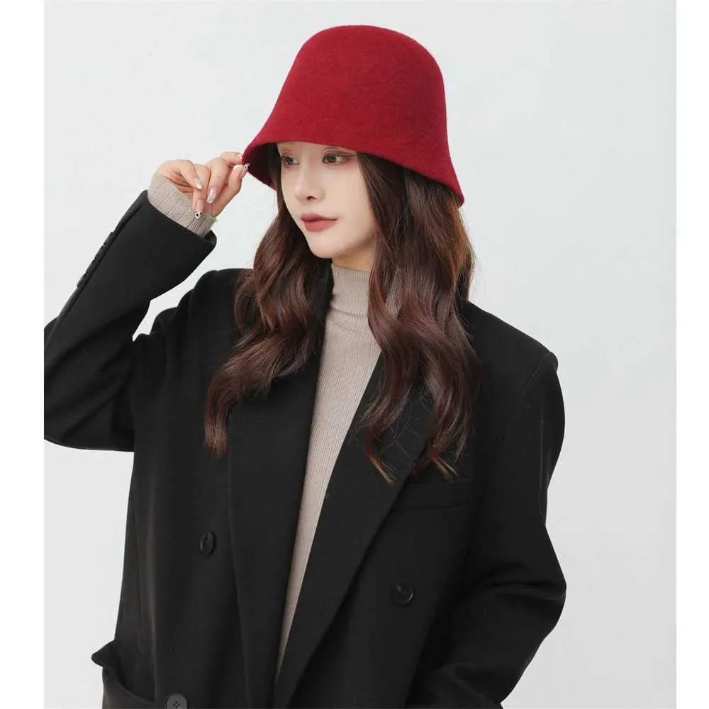Classic Felt Bucket Hat: Warm Winter Fisherman Style  display picture 3