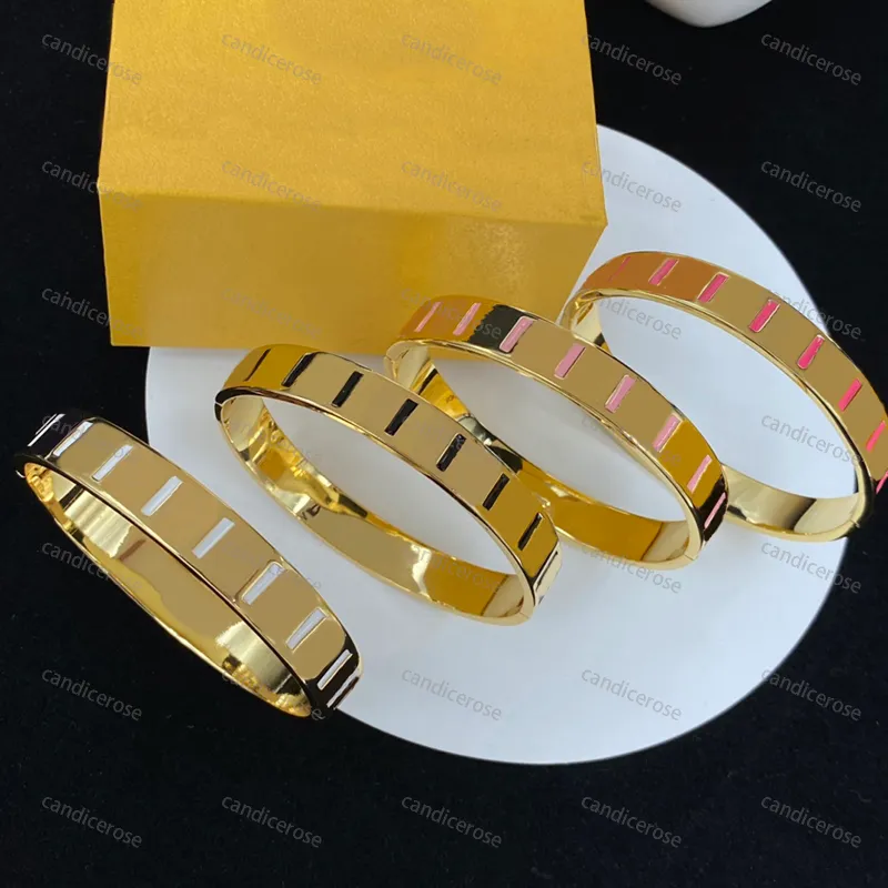 Women Fashion Designer Bracelet For Women Brand Gold  display picture 1