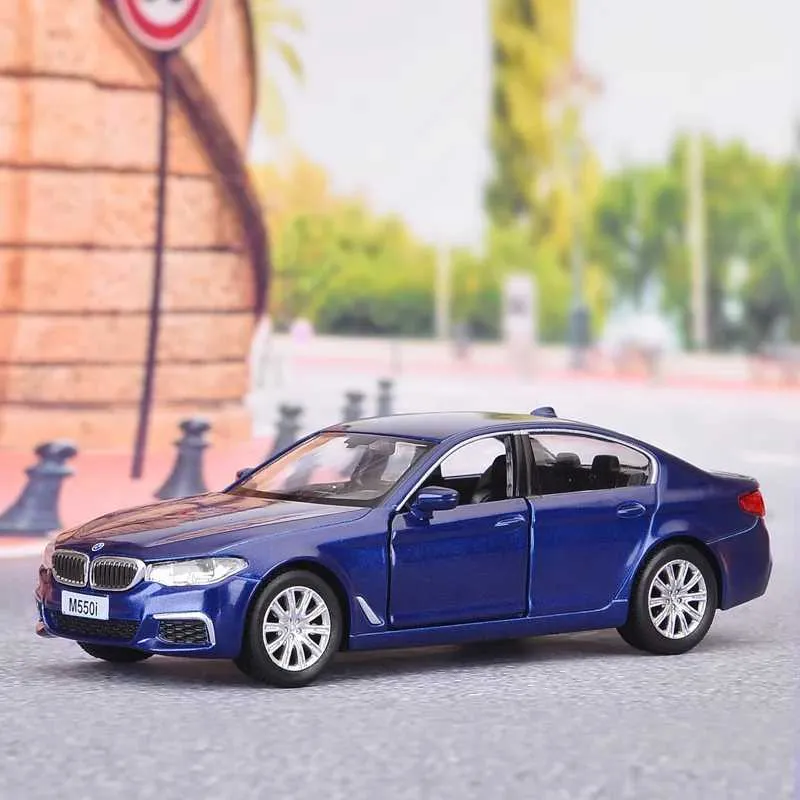 Voiture Miniature BMW X5 M 1:43 - Blanc - Neuf - Avec Boîte Et Support - Jouet Collection