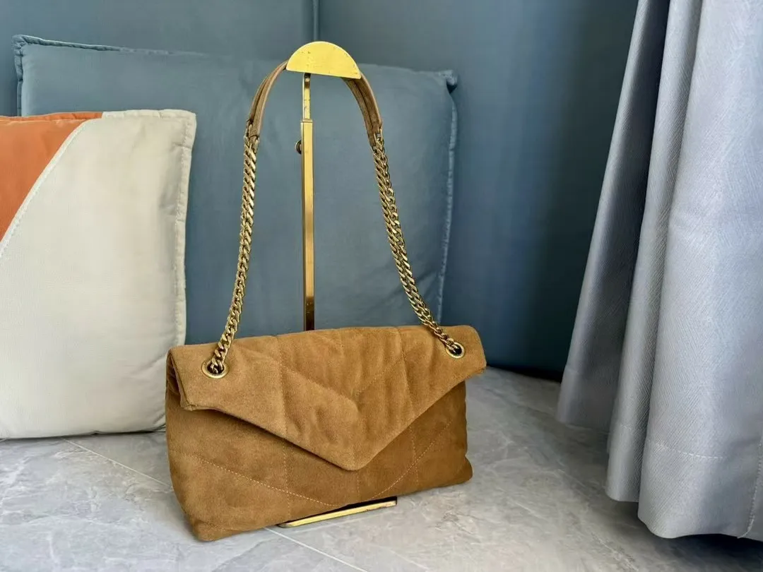 Retro Cowhide Baguette Bag – Premium Under-Arm Shoulder & Crossbody Tote