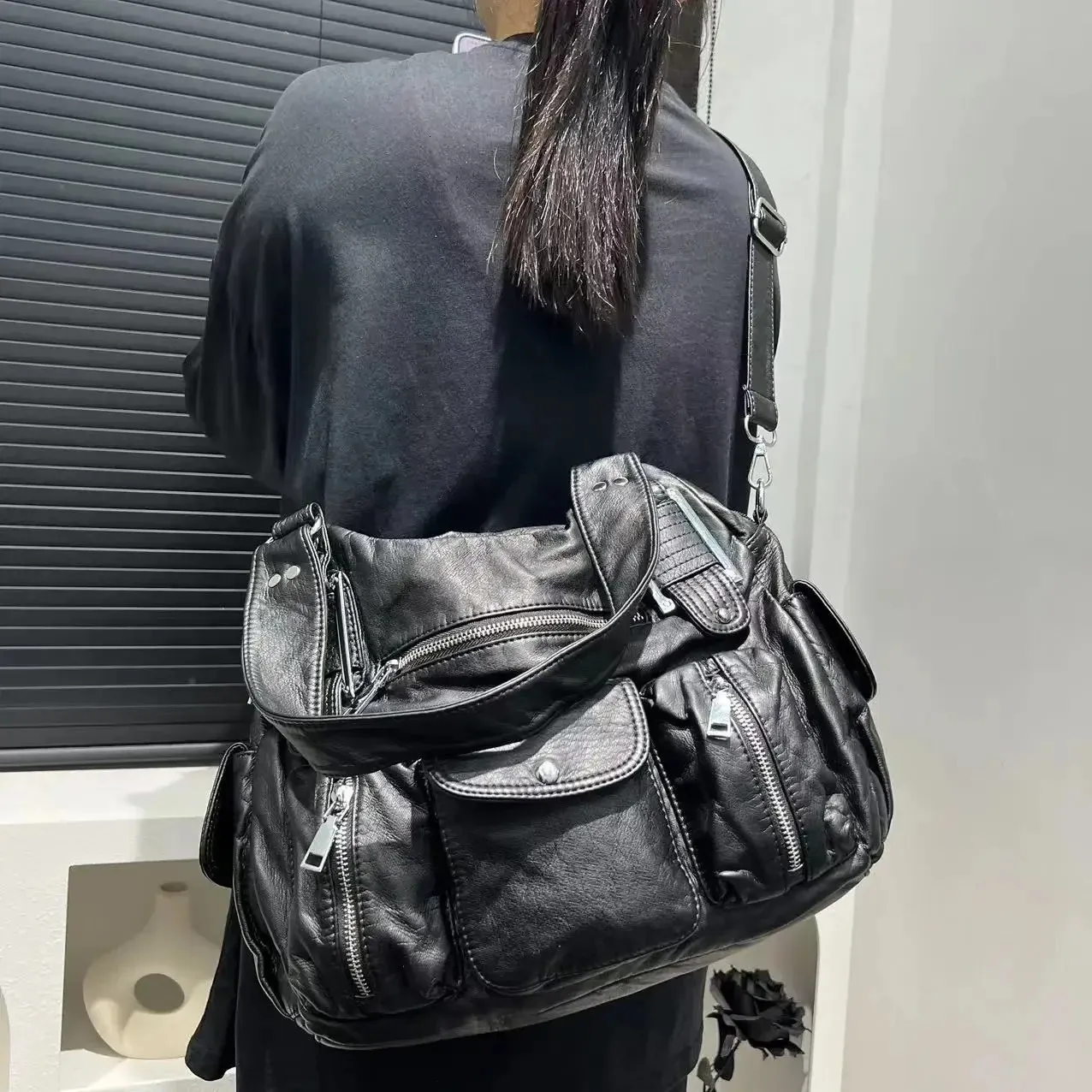 Y2K Shoulder Bag: Womens Motorcycle Crossbody Purse From