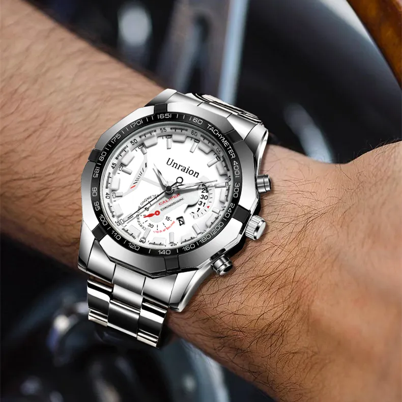 Orologio Uomo Acciaio Inox Dorato: Cronografo Con Calendario, Placcato Oro IP, Quadrante Analogo, Regalo Idea Compleanno