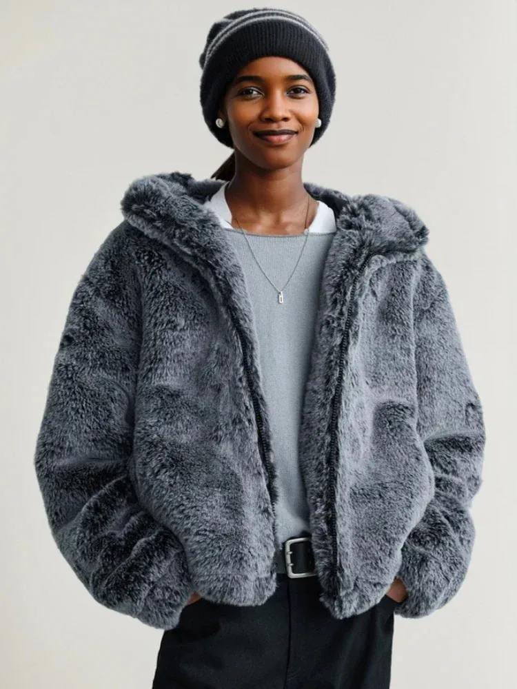 DHgate.com:Silver Grey Faux Fur Coat with Hood - Oversized