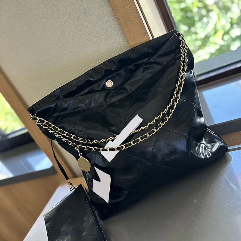 Gold Metallic Purse: Shiny Leather Shoulder Bag With Chain Strap