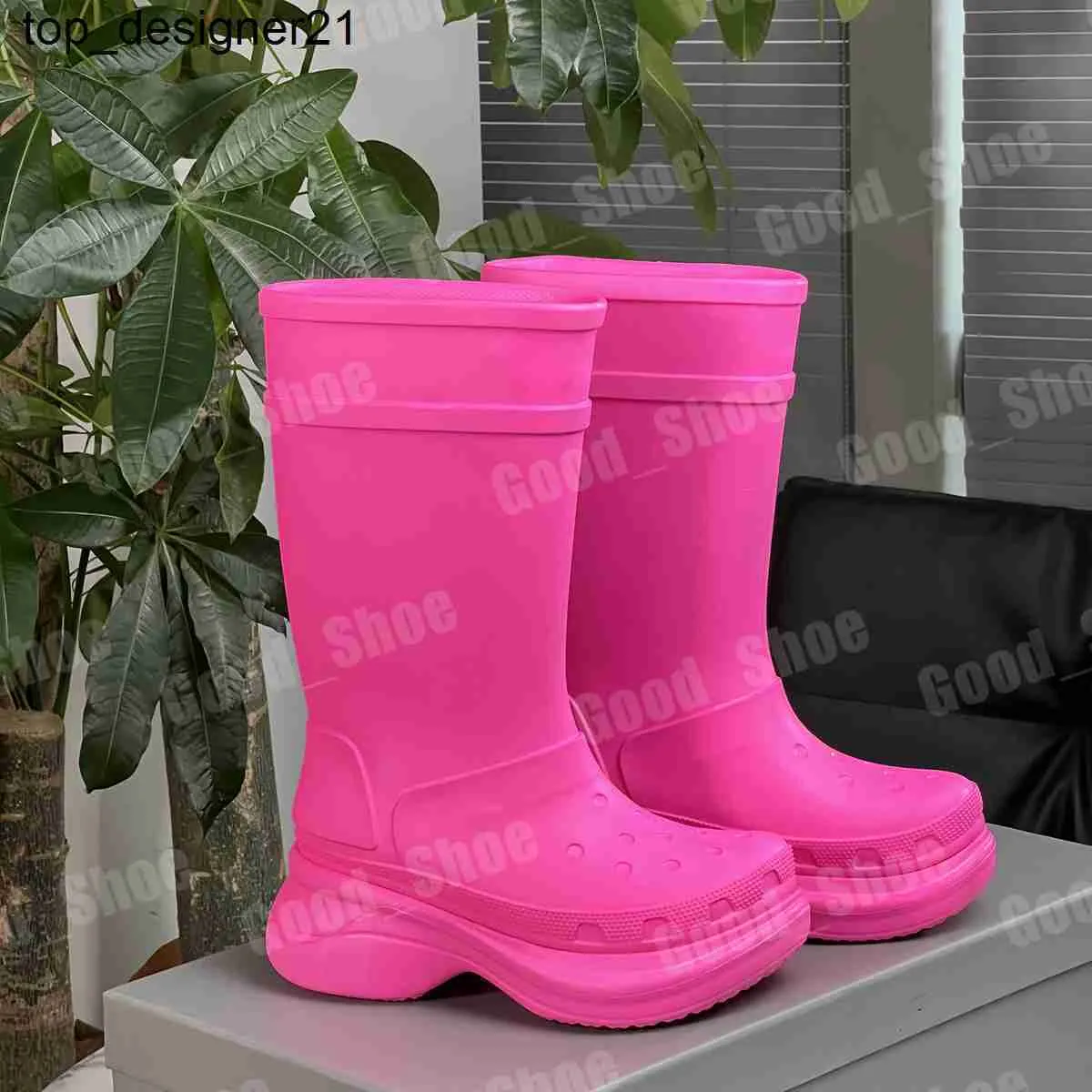 Nya herrkvinnor Designer Knee Boots Rain Rubber Winter Luxury Red Bottoms Bboots Rainboots Platform Pink Black Green Outdoor Cross