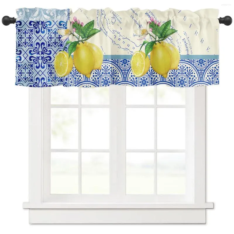 Gardinblå och vit porslin texturkarta frukt citron korta gardiner kök vin skåp dörr fönster liten heminredning