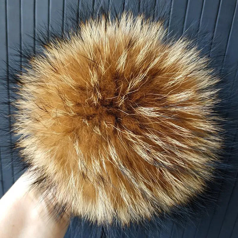 Beanieskull Caps 2pcslot One Pom Ball Real Raccoon Fur Fur Fluffy ملحق للقبعات المحافظات الأوشحة مفاتيح القسوة الحرة 15 سم 230831