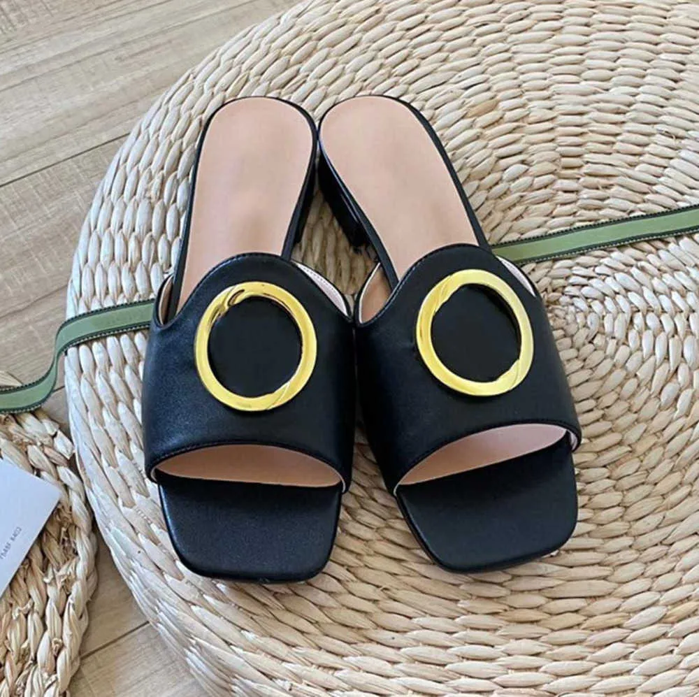 Сандальцы дизайнерские сандалии женщин-бренд дизайнерские тапочки макарон толстый дно без скольжения мягкий дно