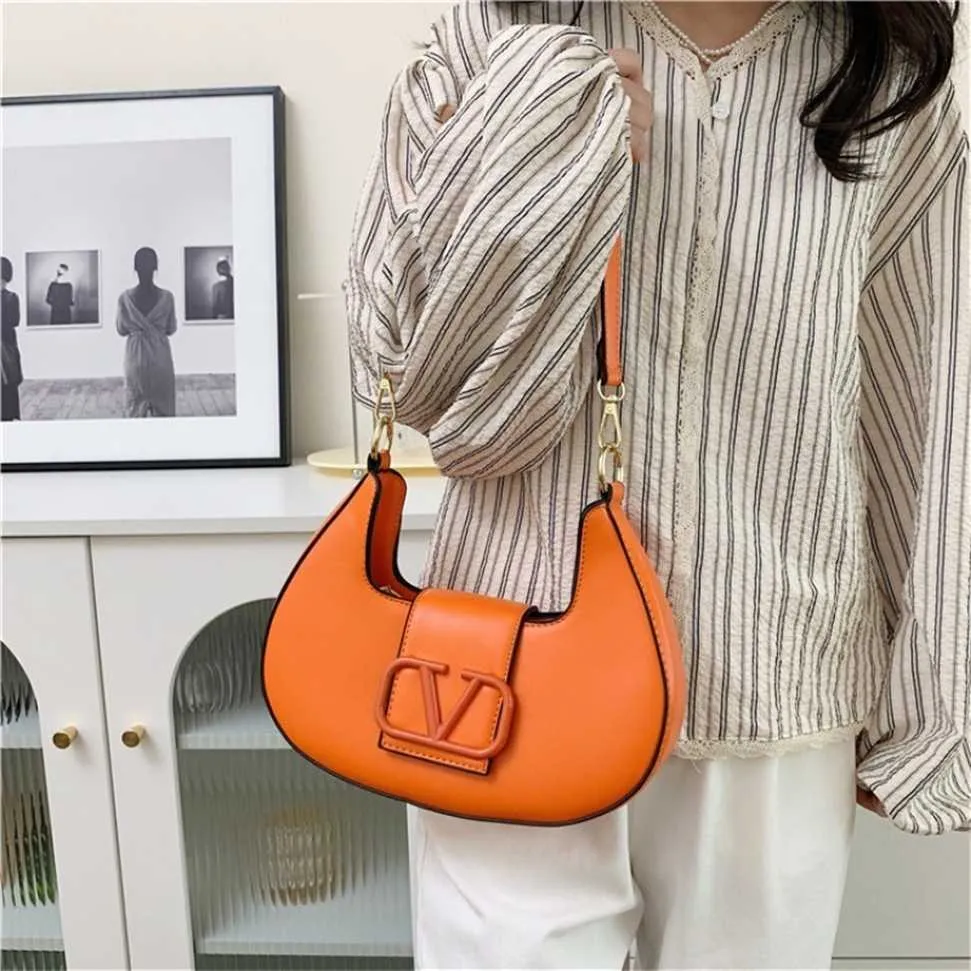 High Quality Litchi Underarm Bag Versatile Womens Crescent