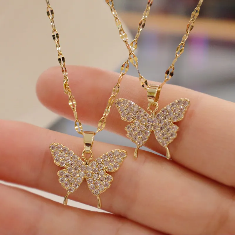 Pendentif Colliers Collier papillon brillant exquis collier de cristal doré chaîne dames bijoux de fête de mariage cadeau 230831