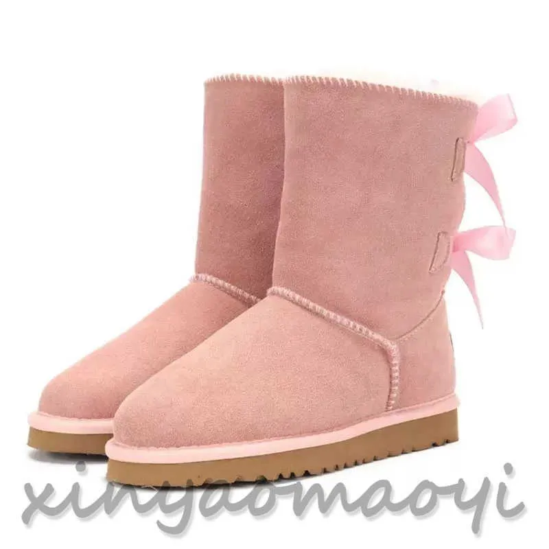 2022Hot Australie Australian Classic Bottes chaudes Femmes Mini Demi-botte de neige Hiver Pleine fourrure Fluffy Fourrure Satin Bottines Bottines Pantoufles