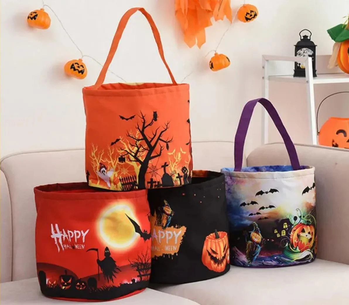 Novo balde de doces de Halloween com luz LED Cesta de Halloween Sacos de doces ou travessuras Sacola reutilizável Cestas de presentes de doces de abóbora para crianças, suprimentos para festas, lembrancinhas