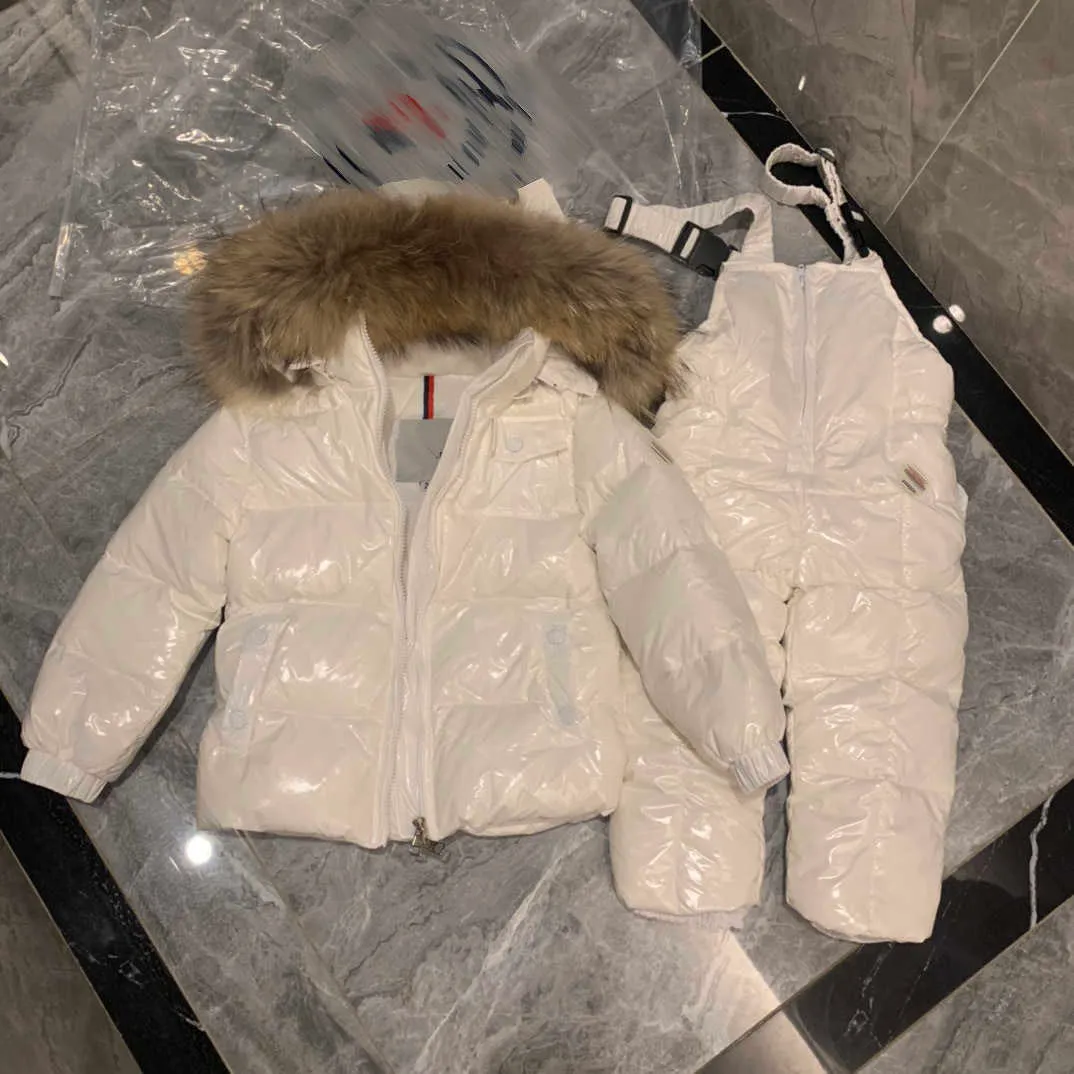 Piumini firmati per bambini di alta qualit Abbigliamento invernale per bambini Taglia 0 12 CM 2 pezzi Piumino e bretelle con cappuccio in pelliccia