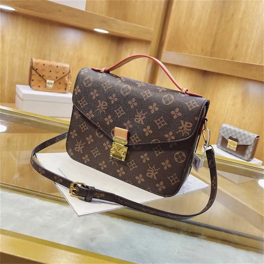 Single Shoulder Women's 2023 Summer New Flip Fashion Contrast Color Texture Small Square Crossbody Bag Off wholesale