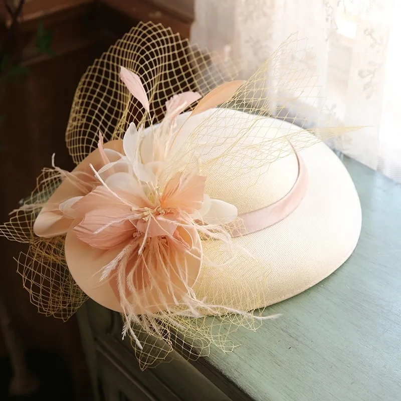 Широкие шляпы ковша женщины Большой синамай -очарование шляпы коктейль свадебная вечеринка церковь головной убор модный головной убор формальный цветочный аксессуары 230831