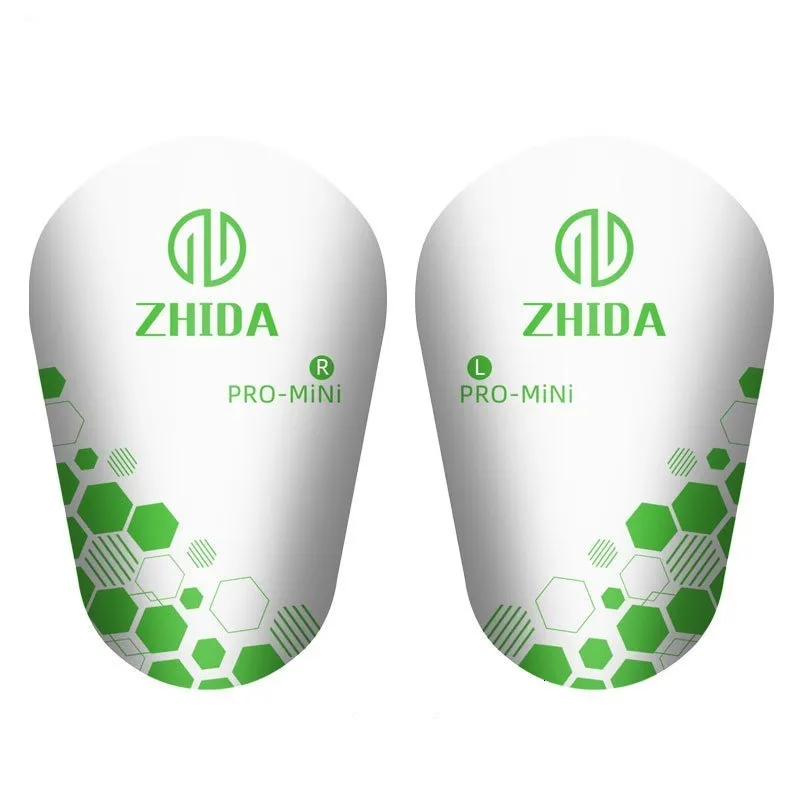 Balls 3 Pairs Soccer Calf Protective Board Mini Anticollision Football Training Protector PP Wearresistant Durable Shin Guard 230831