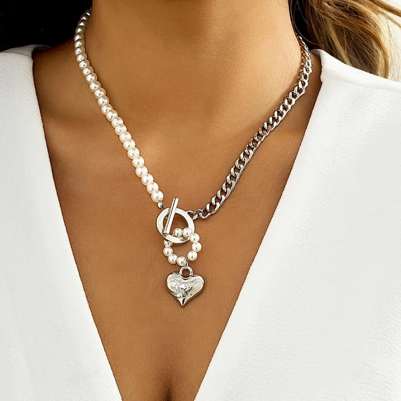 Подвесные ожерелья винтажные имитационные жемчужные ожерелья модная геометрическое сердце от пряжки с пряжкой персонализированная цепочка ключиц для женщин