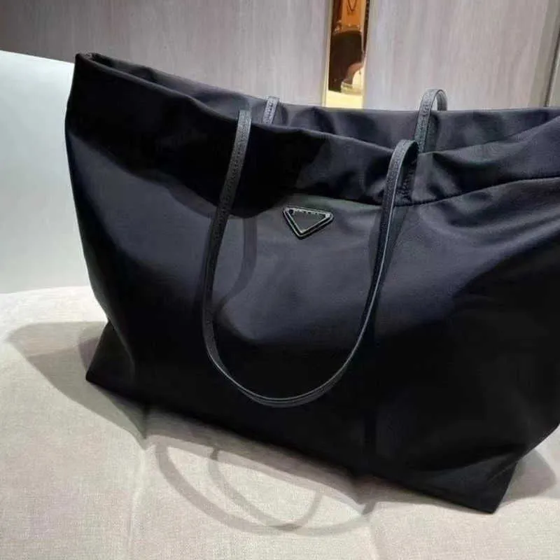 Stuff Sacks New Tot Oxford tyg kapacitet capacal Sling Single Shoulder Bag Underarm Classic Women's Lightweight Large Bag