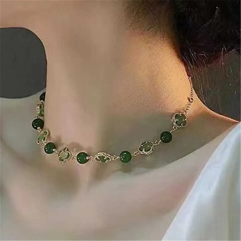 Designer Four-Leaf Clover Halsband Luxury Top Green Jade Chalcedon Collar Chain Chade Fresh Ins Fashion Halsband Van Clee Accessories Jewelry Valentine's Day Gift